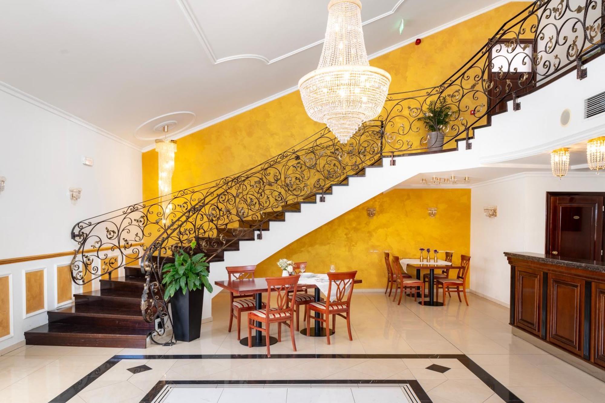 Guest Accommodation Atrium Gulin Лозовац Экстерьер фото