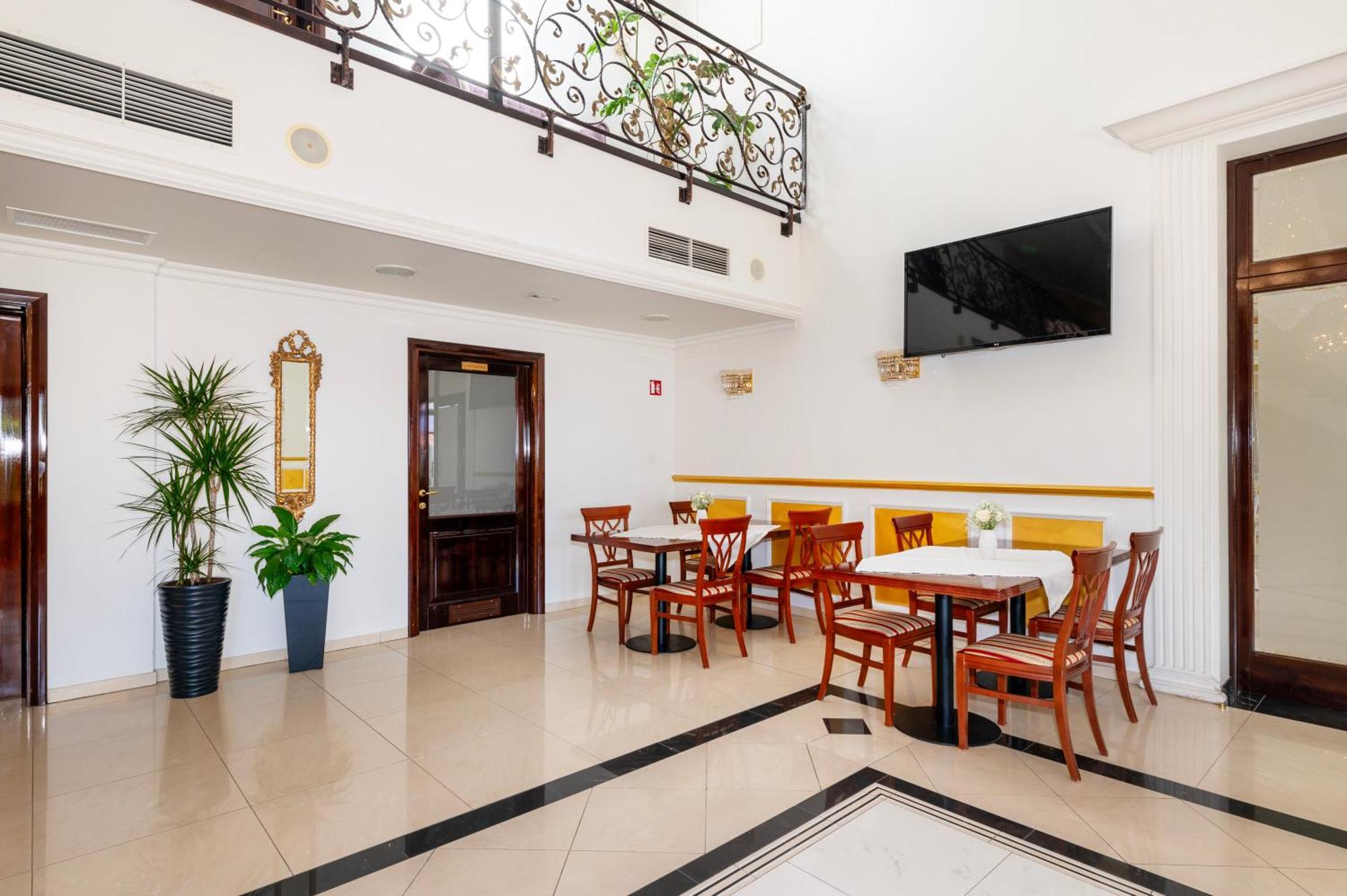Guest Accommodation Atrium Gulin Лозовац Экстерьер фото